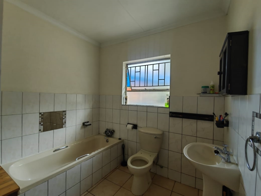 3 Bedroom Property for Sale in Geelhoutpark North West